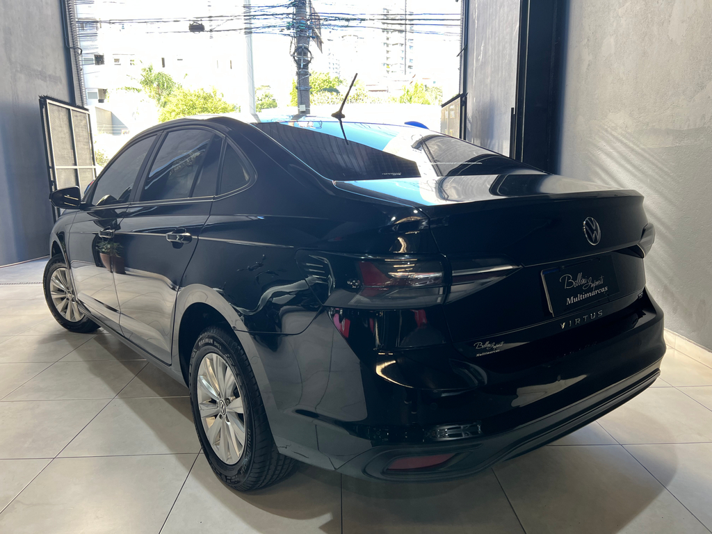 Volkswagen Virtus Preto