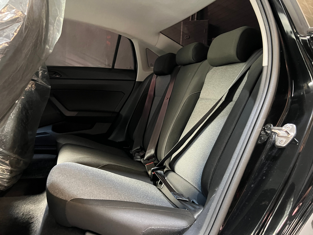 Volkswagen Virtus Preto