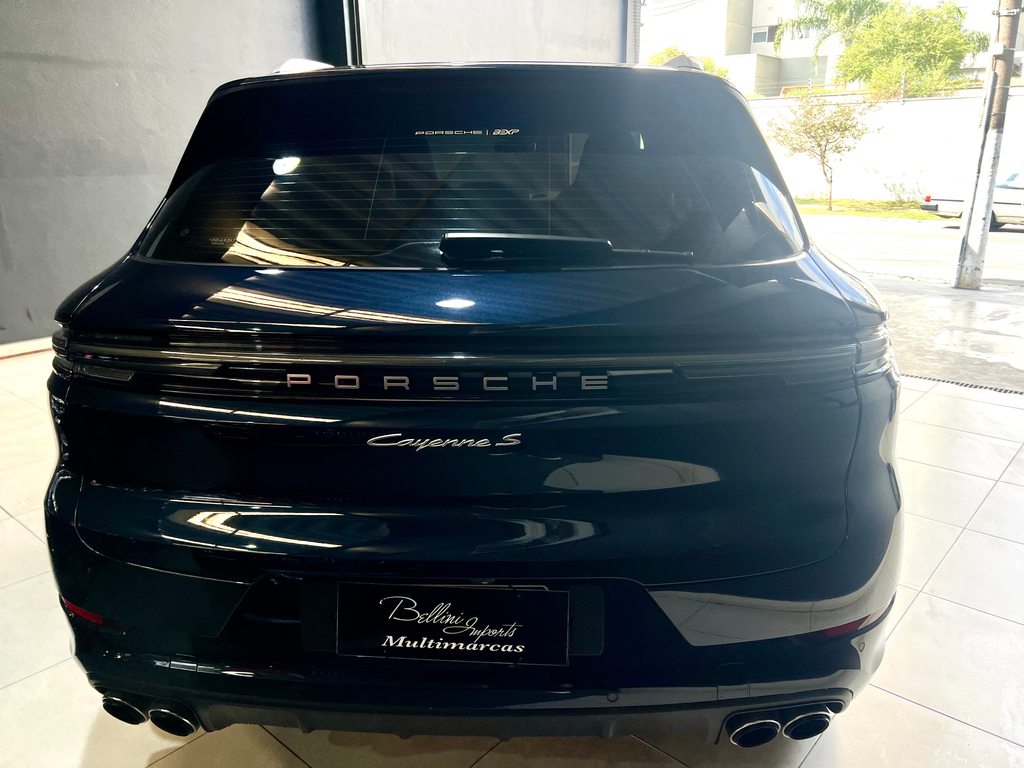 Porsche Cayenne Azul
