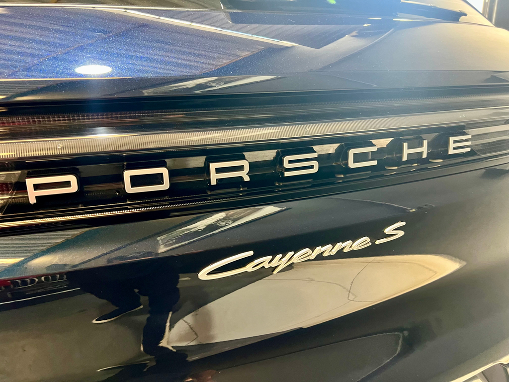 Porsche Cayenne Azul