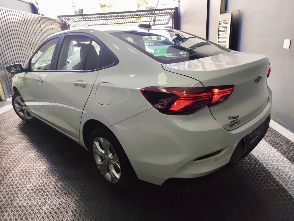 Chevrolet Onix Branco