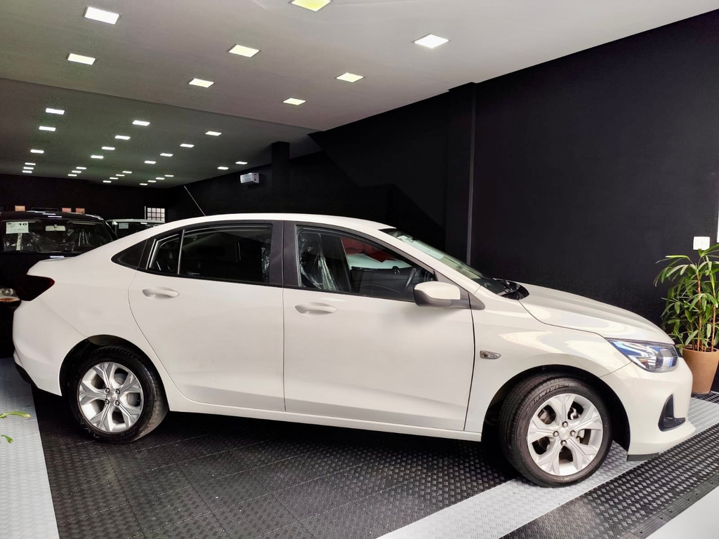 Chevrolet Onix Branco