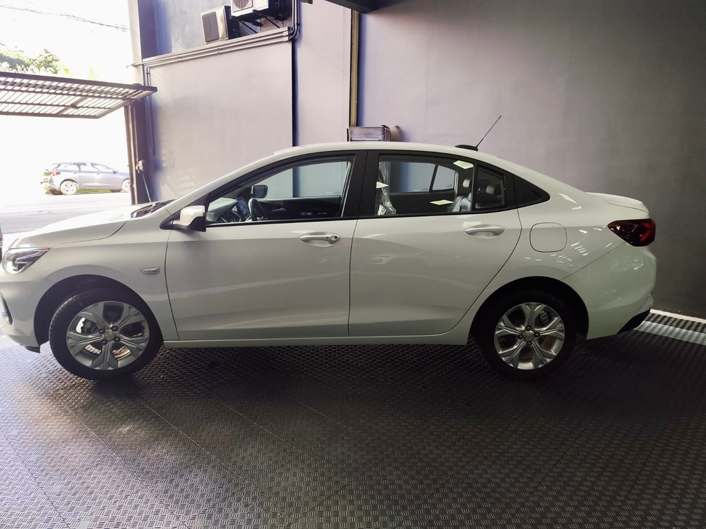 Chevrolet Onix Branco