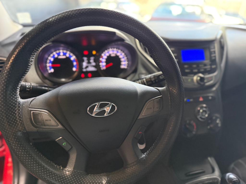 Hyundai HB20 Vermelho