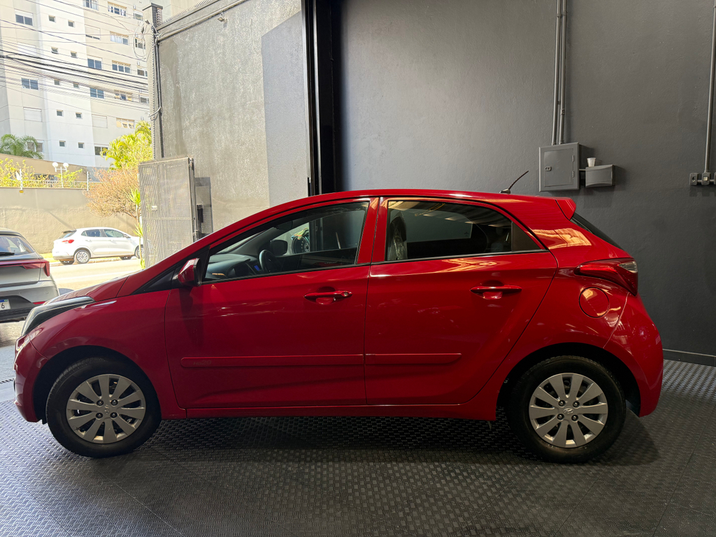 Hyundai HB20 Vermelho