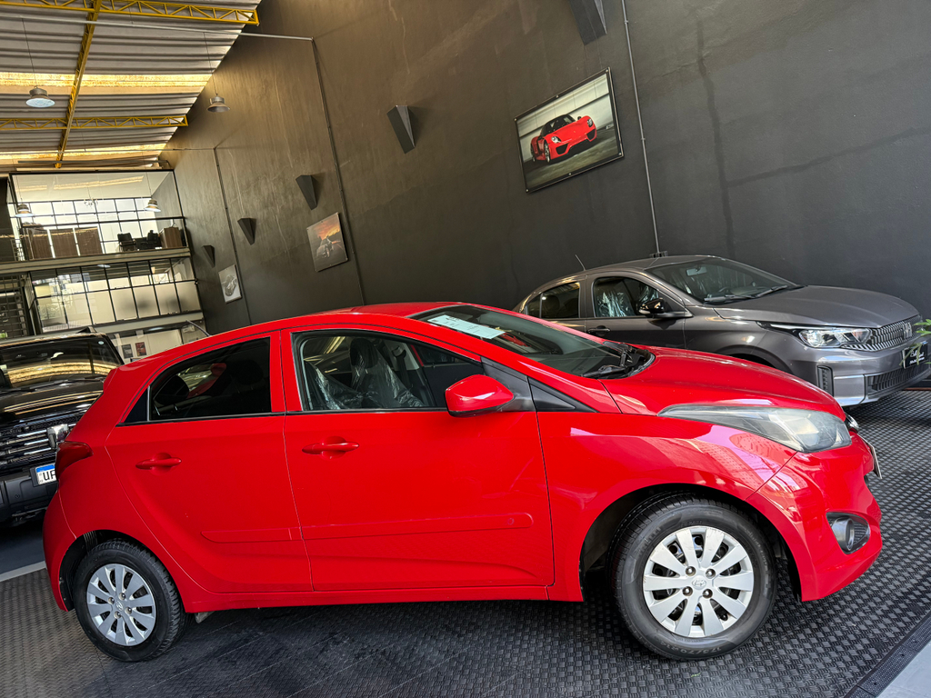 Hyundai HB20 Vermelho