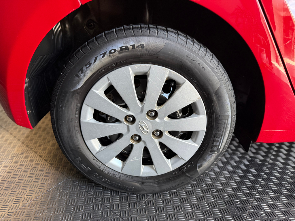 Hyundai HB20 Vermelho