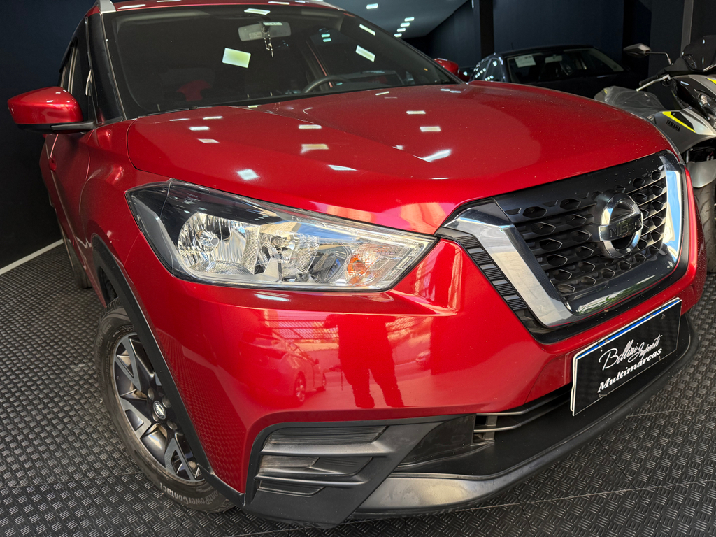 Nissan Kicks Vermelho