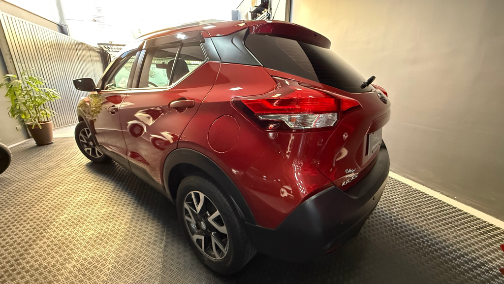 Nissan Kicks Vermelho