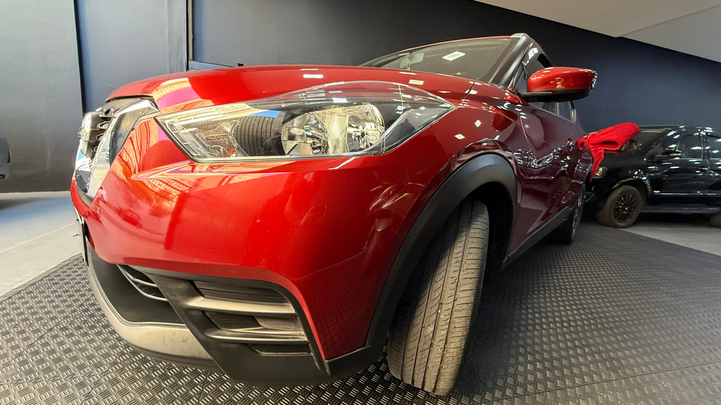 Nissan Kicks Vermelho