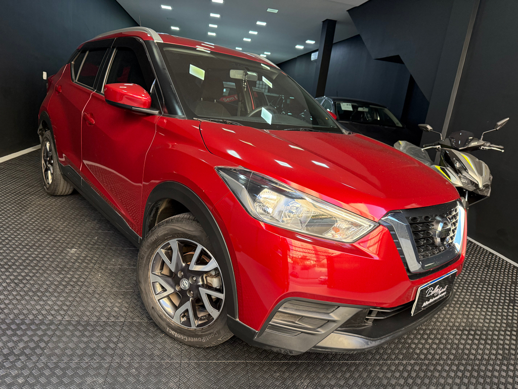 Nissan Kicks Vermelho