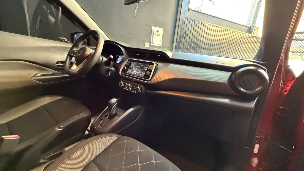 Nissan Kicks Vermelho
