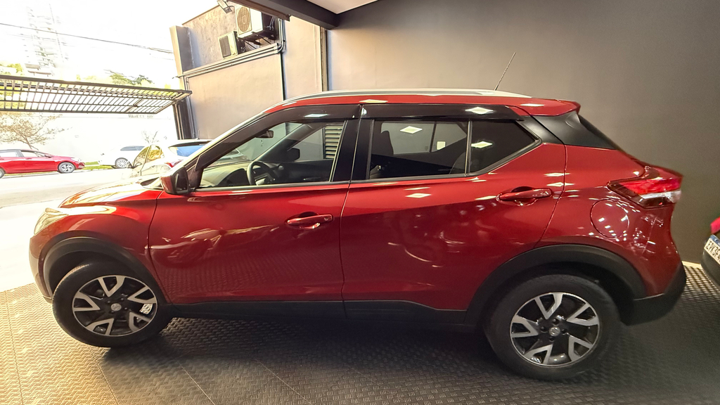 Nissan Kicks Vermelho