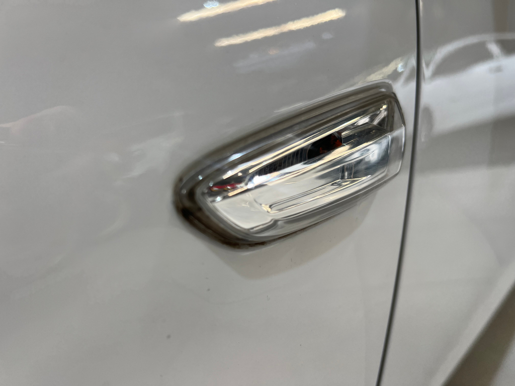 Chevrolet Onix Branco