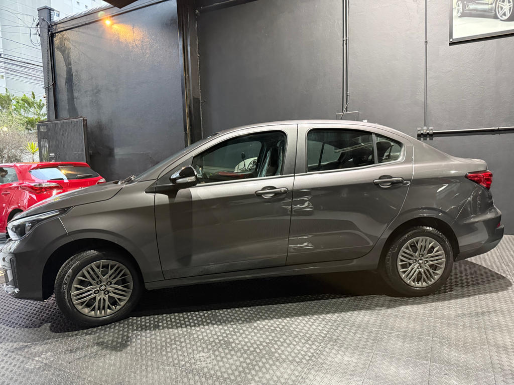 Fiat Cronos Cinza