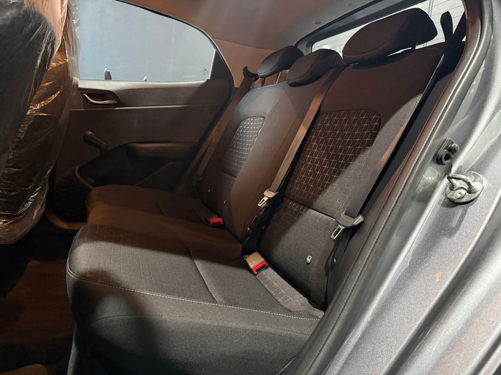 Hyundai HB20 Cinza