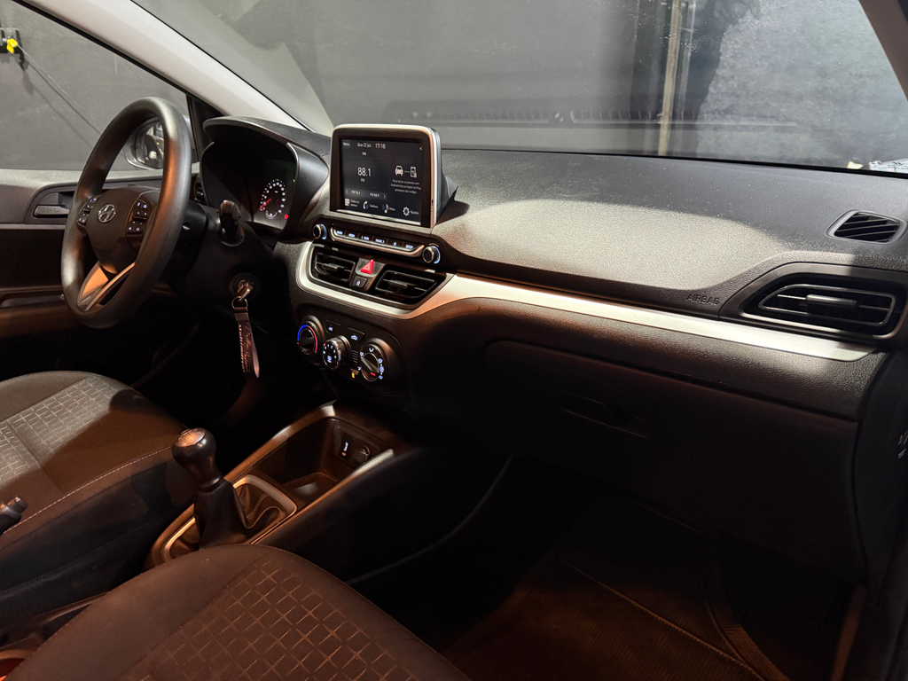 Hyundai HB20 Cinza