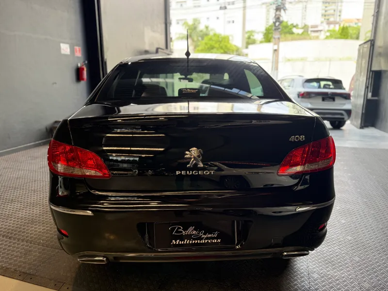 Peugeot 408 Preto