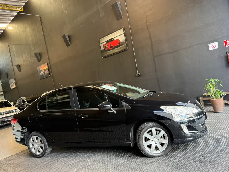 Peugeot 408 Preto