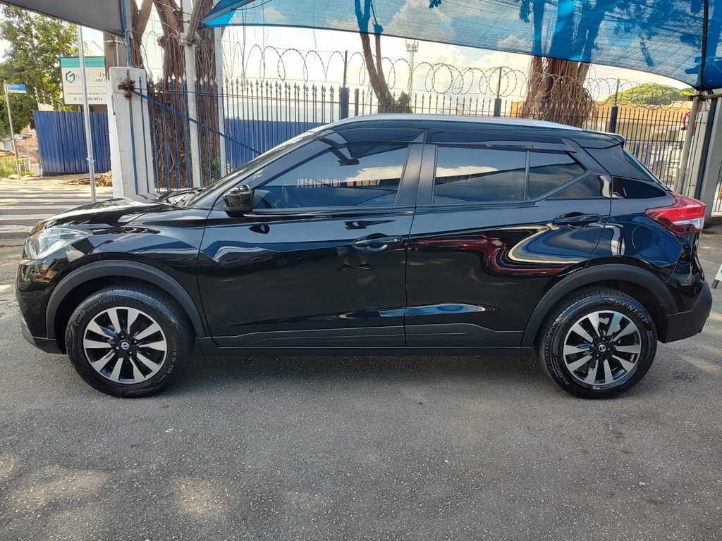 Nissan Kicks Preto