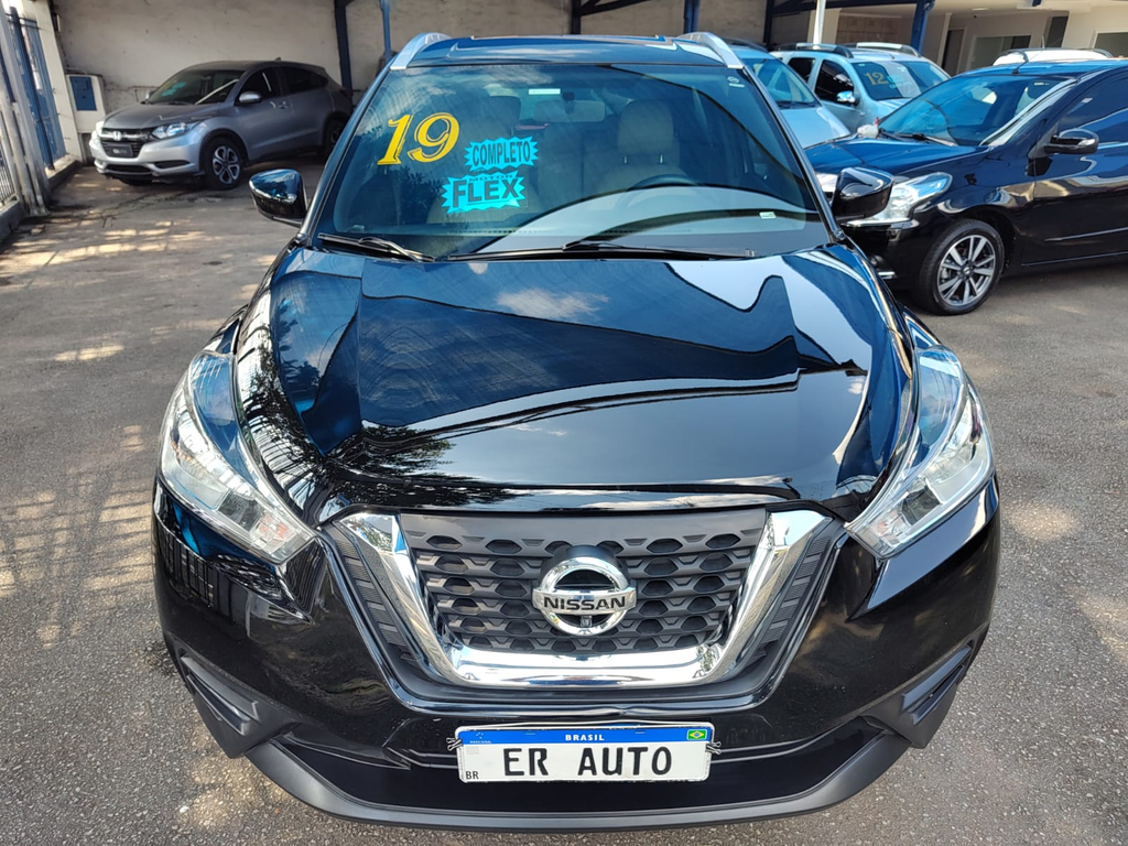 Nissan Kicks Preto