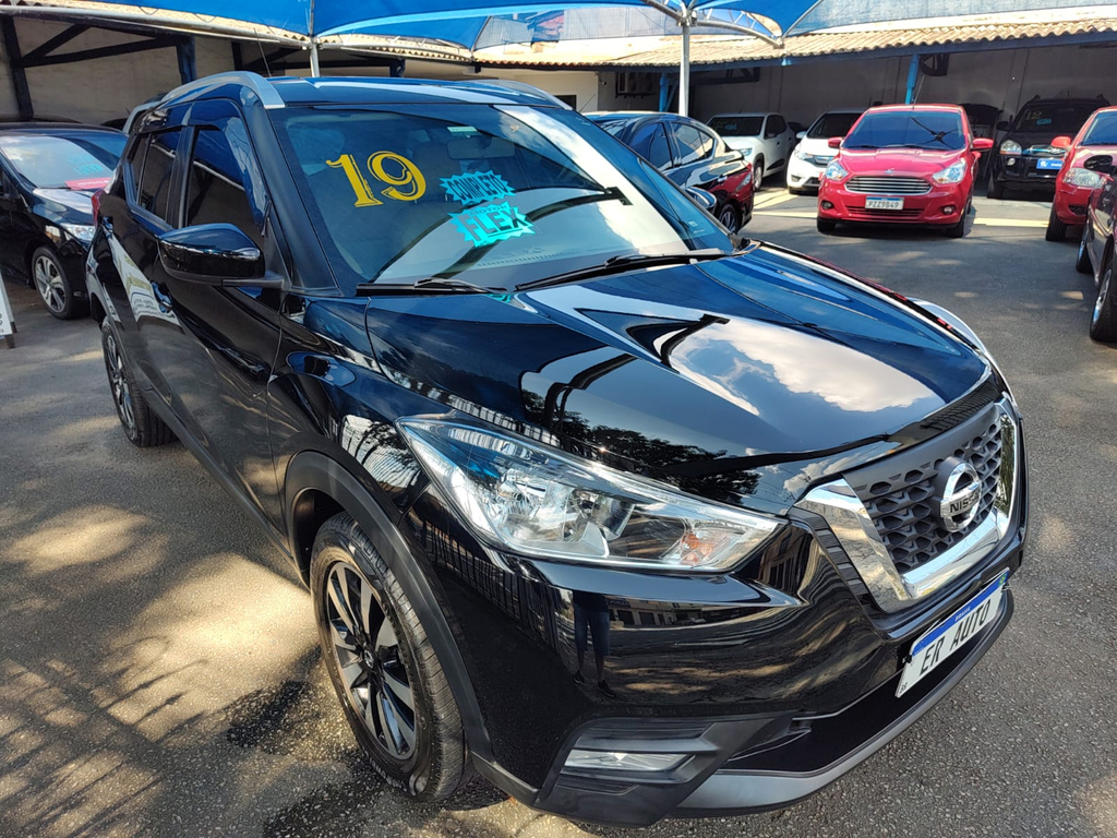Nissan Kicks Preto