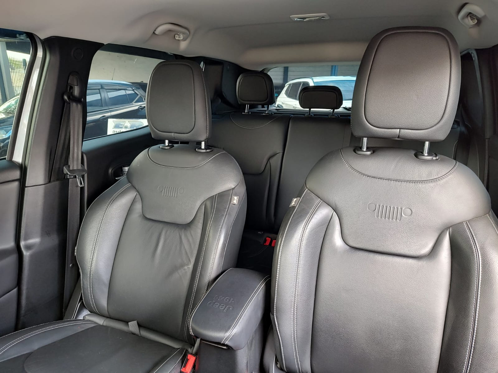 Jeep Renegade Prata