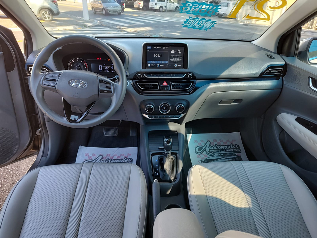 Hyundai HB20S Prata