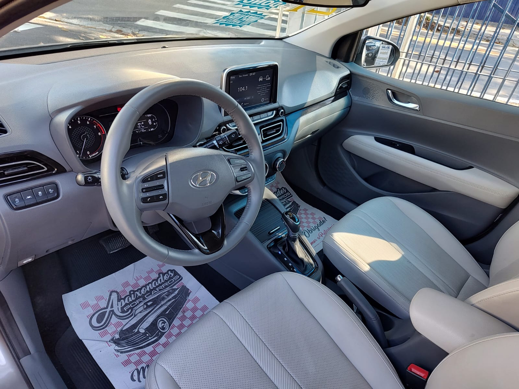 Hyundai HB20S Prata