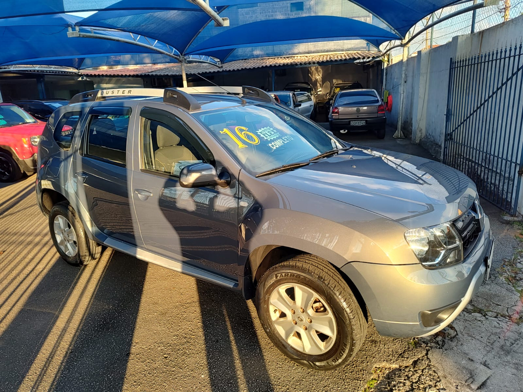 Renault Duster Cinza
