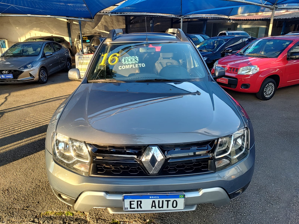 Renault Duster Cinza