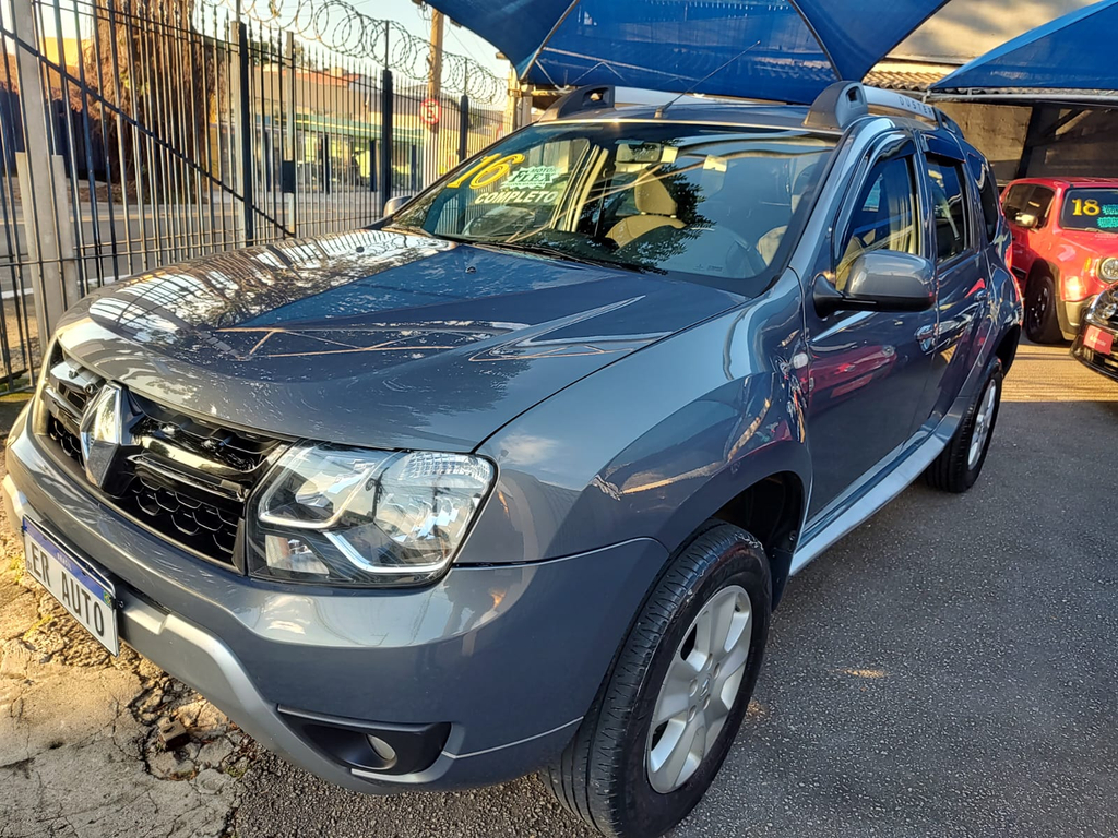 Renault Duster Cinza