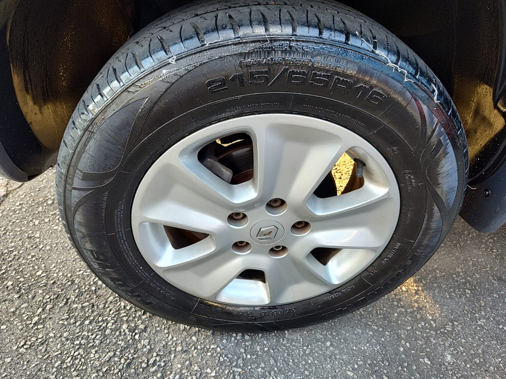 Renault Duster Cinza