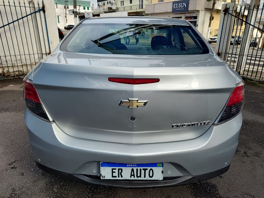 Chevrolet Prisma Prata