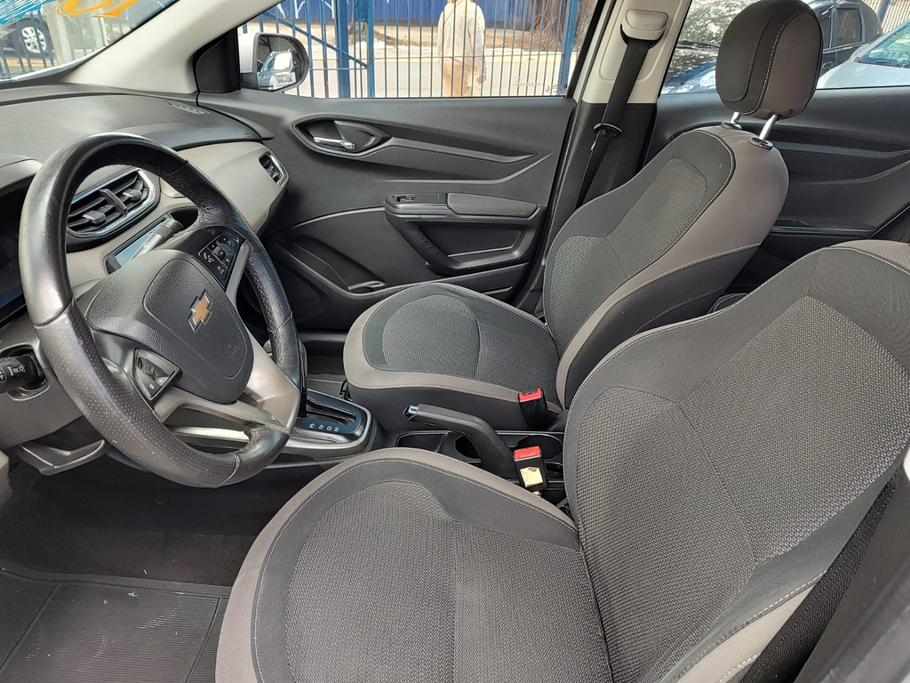 Chevrolet Prisma Prata