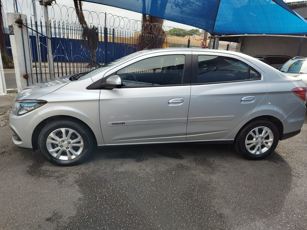 Chevrolet Prisma Prata