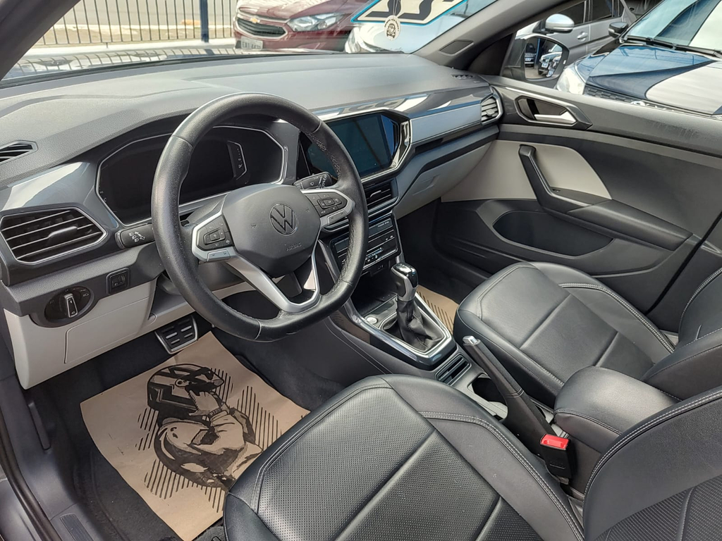 Volkswagen T-Cross Cinza