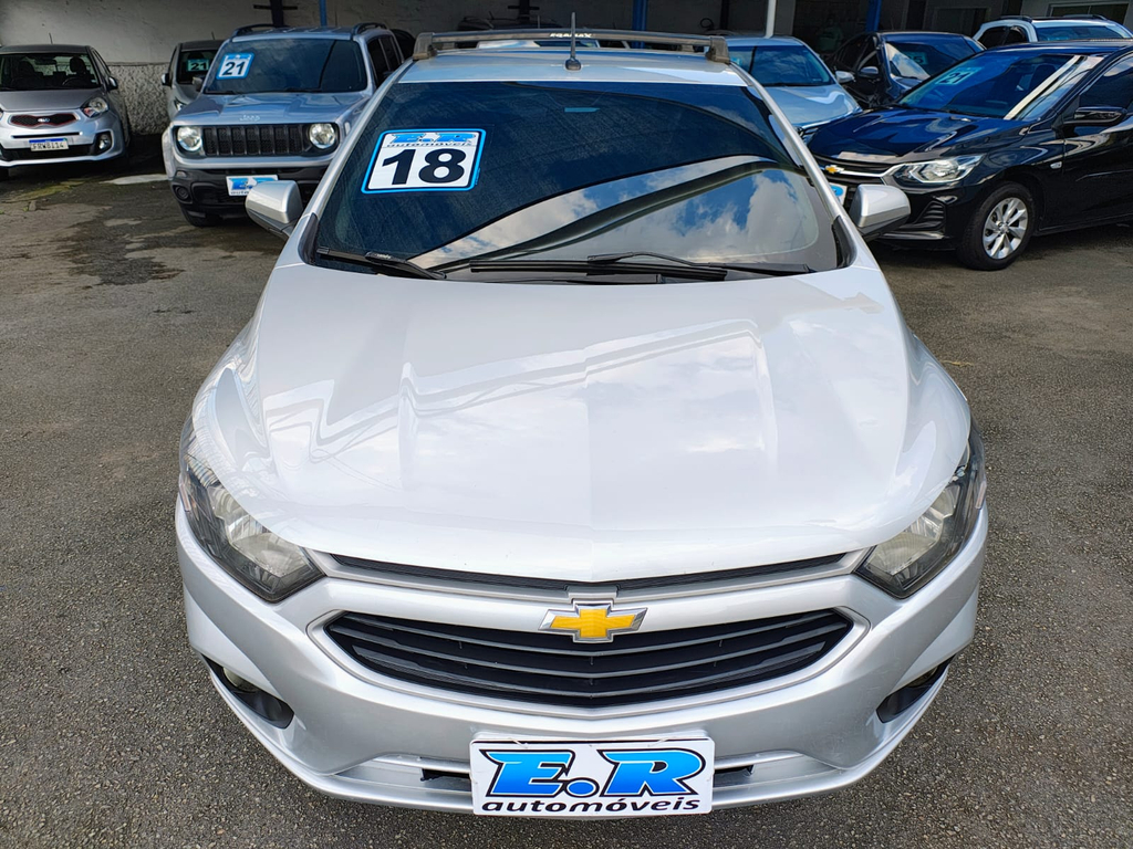 Chevrolet Onix Prata