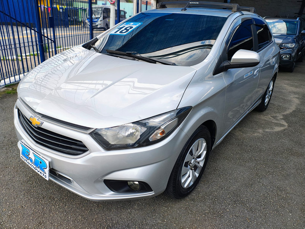 Chevrolet Onix Prata