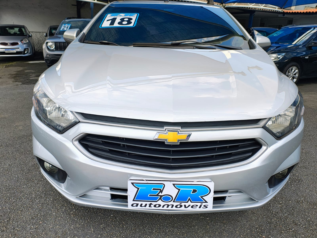 Chevrolet Onix Prata