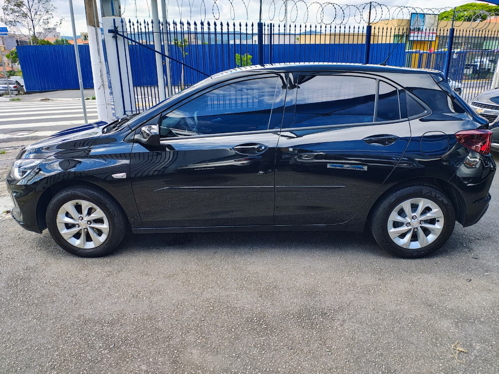 Chevrolet Onix Preto
