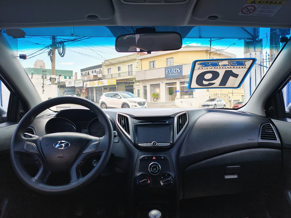 Hyundai HB20 Preto