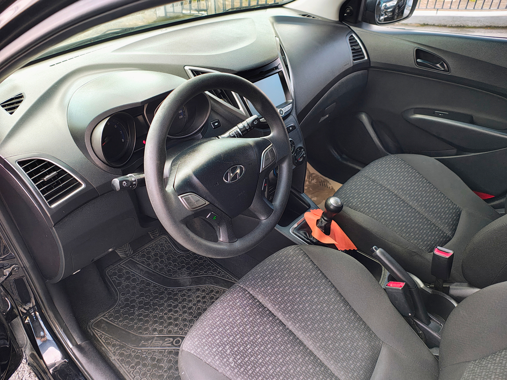 Hyundai HB20 Preto