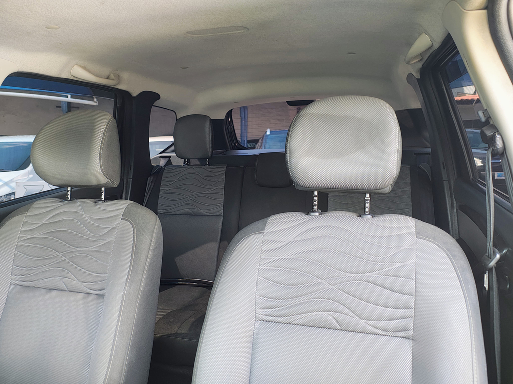Renault Duster Preto