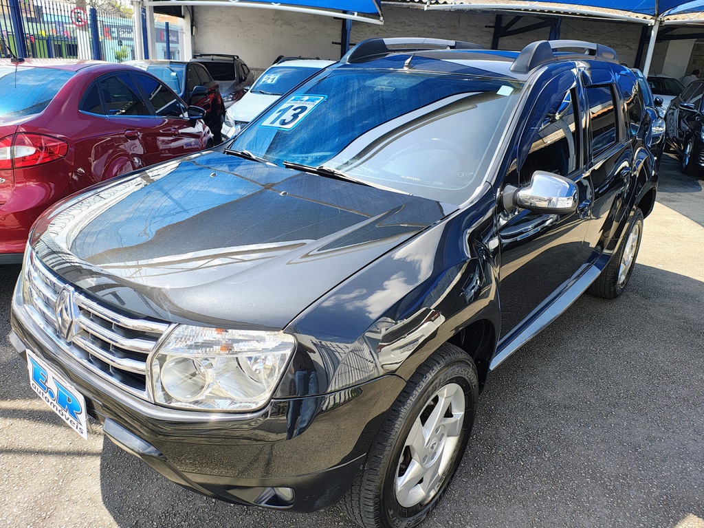 Renault Duster Preto