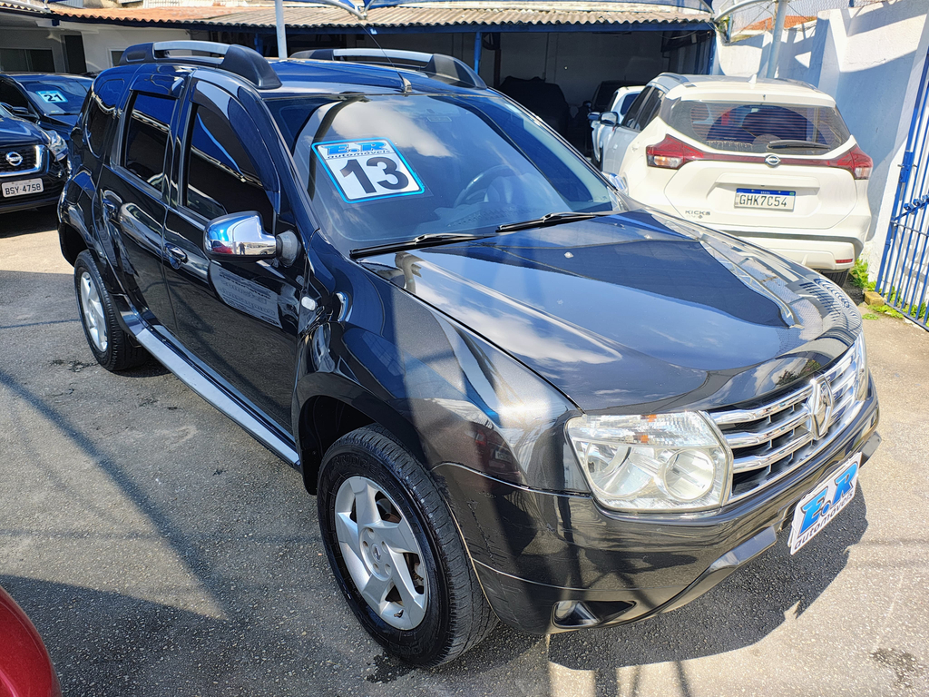 Renault Duster Preto