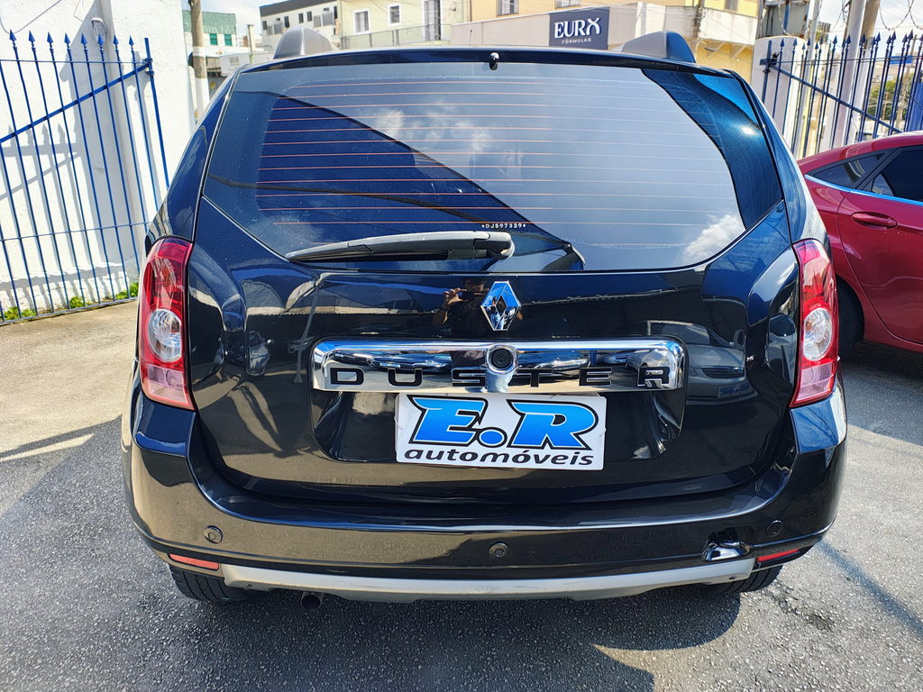 Renault Duster Preto