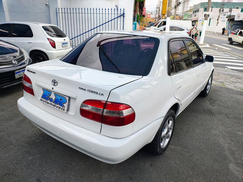 Toyota Corolla Branco