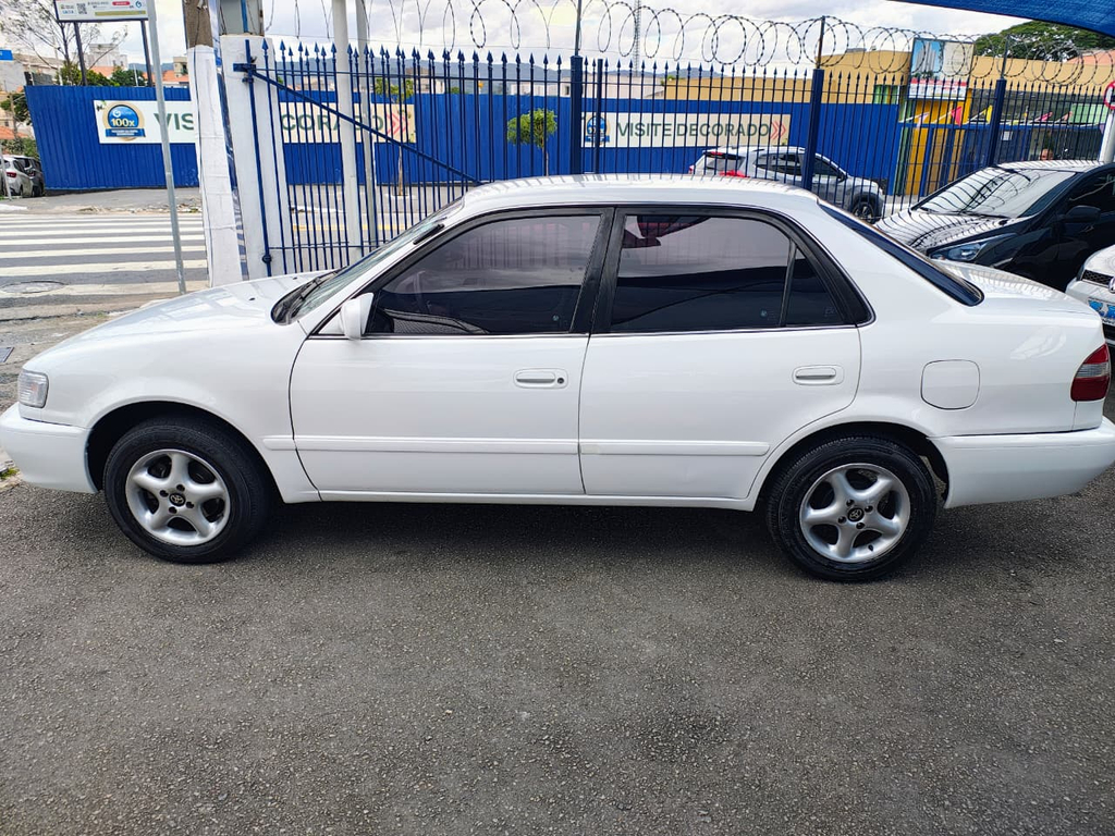 Toyota Corolla Branco