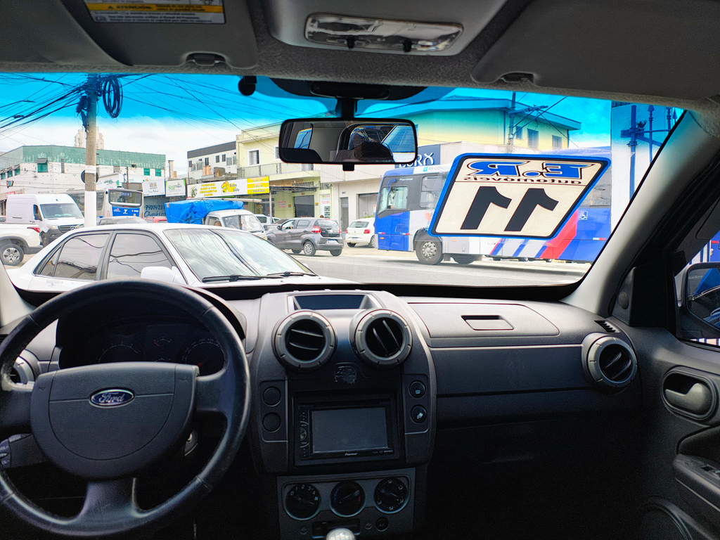 Ford EcoSport Preto
